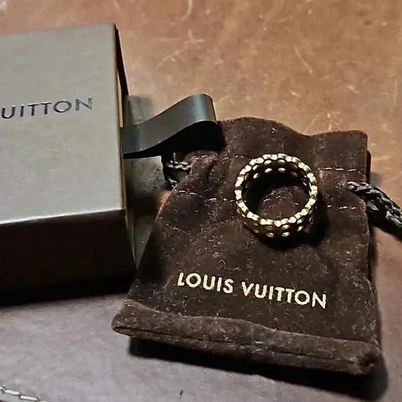 Louis Vuitton Gold Tone Hide and Seek Ring Size Small - Picture 4 of 4